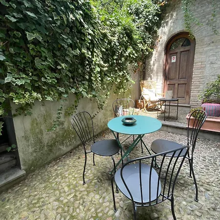 Le Di Bsuites 3*