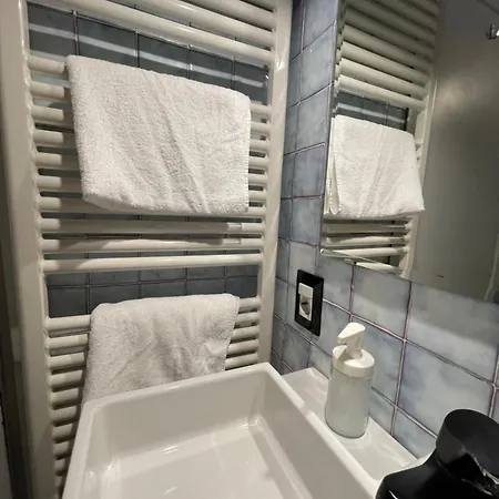 Le Di Bsuites Penzion Parma